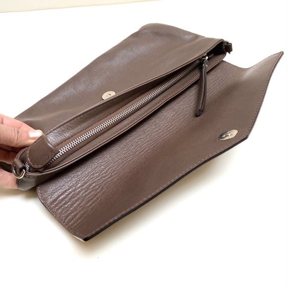 *Gianni Chiarini* Italian Made Leather Clutch - Picture 8 of 14